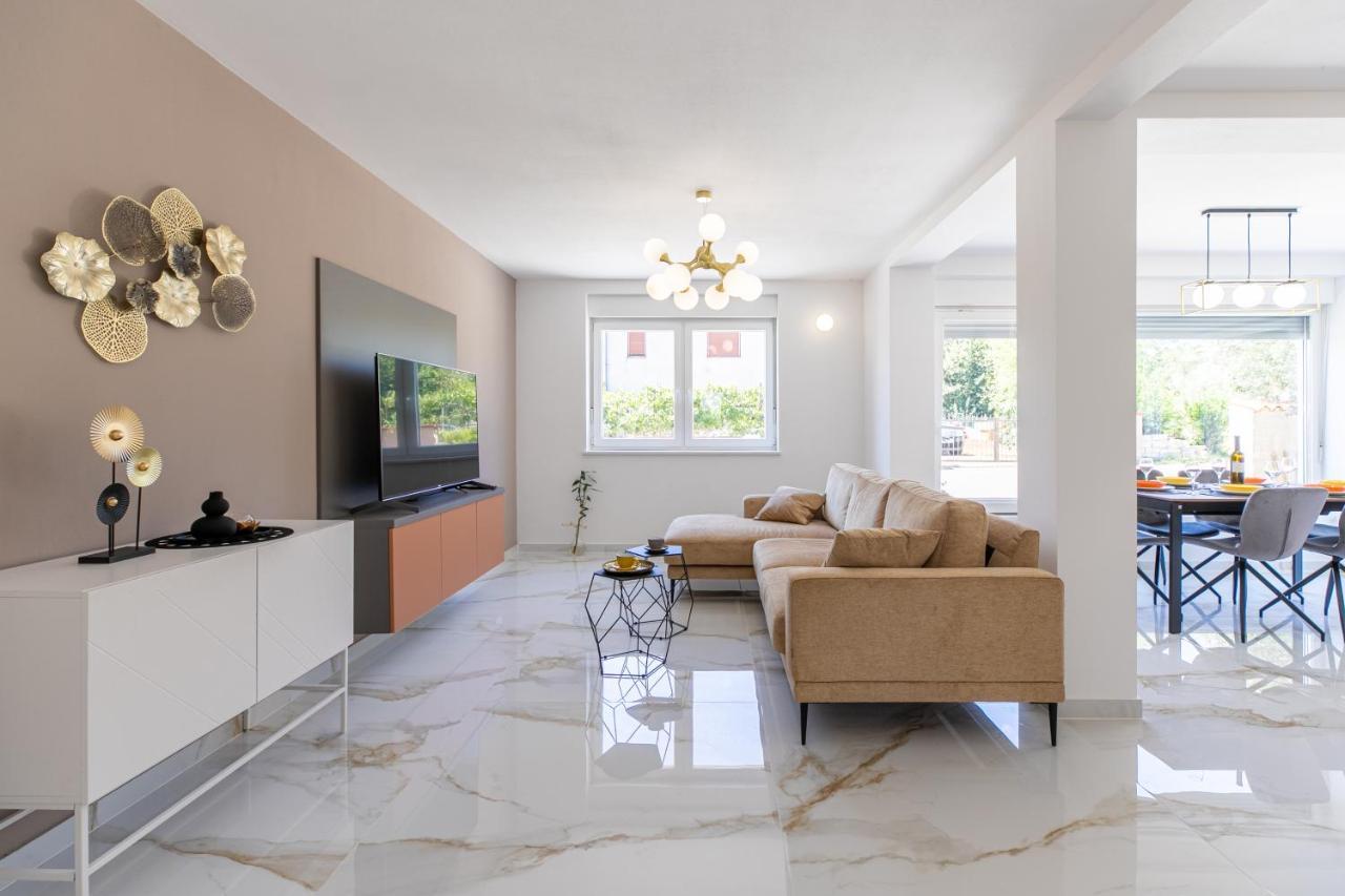 Apartman Suzi Πούλα Εξωτερικό φωτογραφία