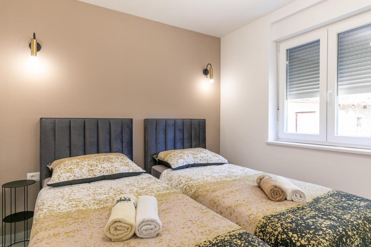 Apartman Suzi Πούλα Εξωτερικό φωτογραφία
